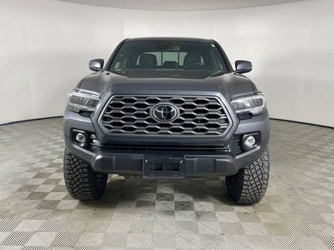 Used 2022 Toyota Tacoma TRD Off-Road w/ Technology Package AWD/4WD image 28