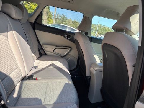 Used 2021 Kia Soul S image 12