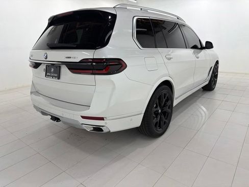 Used 2025 BMW X7 xDrive40i w/ Premium Package AWD/4WD image 5