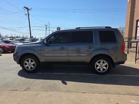 Used 2010 Honda Pilot Touring image 8