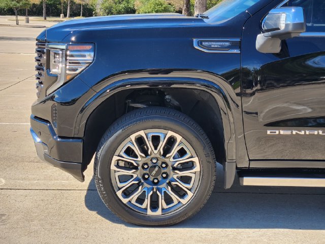 Used 2025 GMC Sierra 1500 Denali Ultimate AWD/4WD image 8