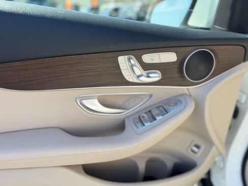 Used 2021 Mercedes-Benz GLC 300 GLC 300 image 15