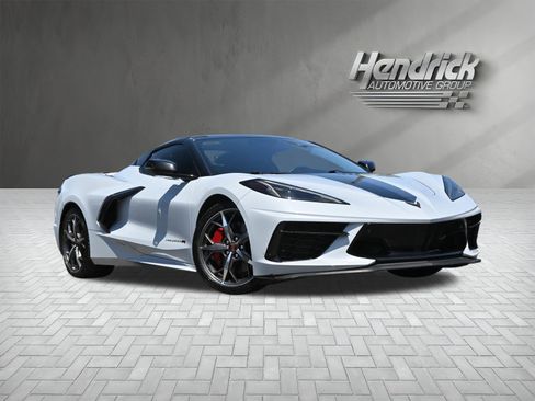 Used 2022 Chevrolet Corvette Stingray Premium Conv w/ Z51 Performance Package image 2