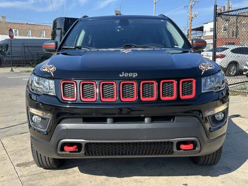 Used 2018 Jeep Compass Trailhawk w/ Leather Interior Group AWD/4WD image 2