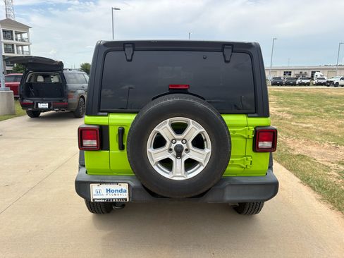 Used 2021 Jeep Wrangler Sport AWD/4WD image 7