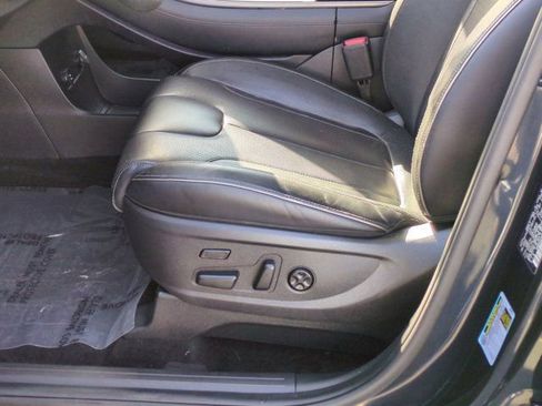 Used 2021 Hyundai Palisade Limited w/ Winter Package image 13