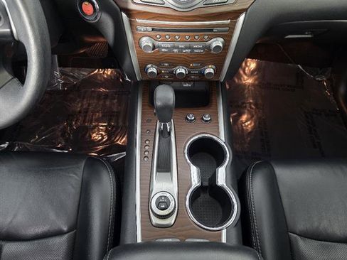 Used 2018 Nissan Pathfinder Platinum AWD/4WD image 46