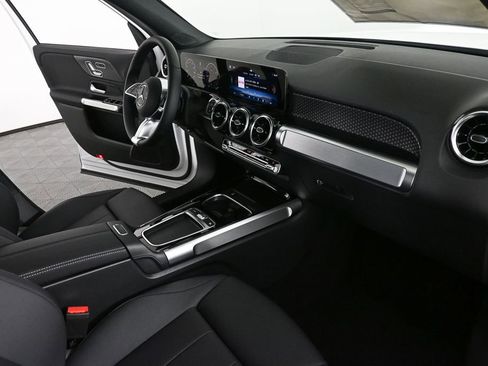 New 2026 Mercedes-Benz GLB 250 image 24
