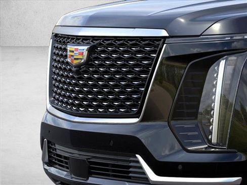 New 2026 Cadillac Escalade Luxury w/ Touring Package AWD/4WD image 13
