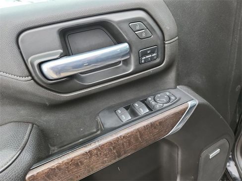 Certified 2022 GMC Sierra 3500 Denali image 24
