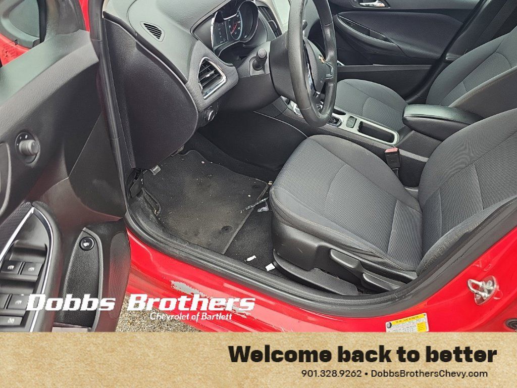 Used 2018 Chevrolet Cruze LS FWD image 14
