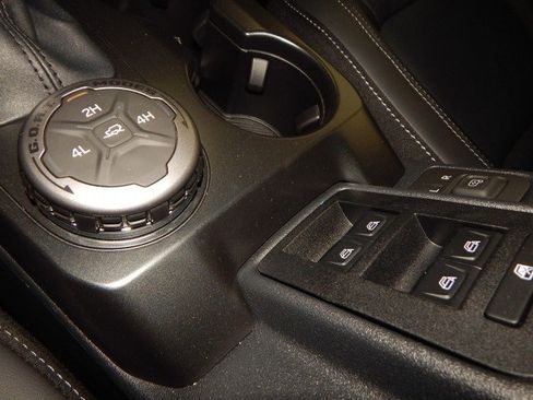 New 2025 Ford Bronco Outer Banks image 22