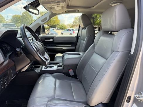 Used 2018 Toyota Tundra Limited w/ Limited Premium Package AWD/4WD image 25