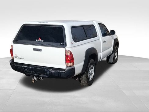 Used 2014 Toyota Tacoma Base image 4