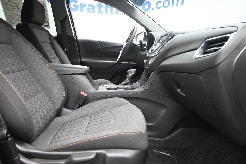 Used 2024 Chevrolet Equinox LT w/ LPO, Floor Liner Package AWD/4WD image 9