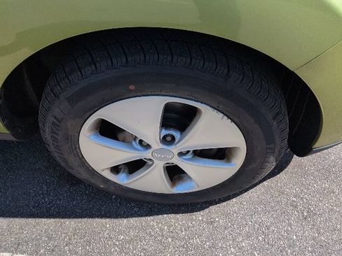 Used 2015 Kia Soul FWD image 11