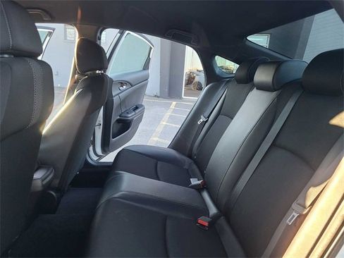Used 2019 Honda Civic Sport image 22