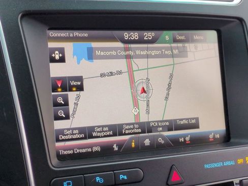 Used 2016 Ford Explorer Platinum image 30