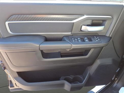 Used 2026 RAM 2500 Big Horn AWD/4WD image 9