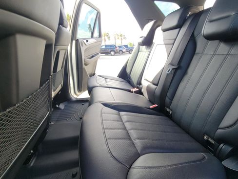 Used 2016 Mercedes-Benz GLE 350 4MATIC w/ Premium Package image 31