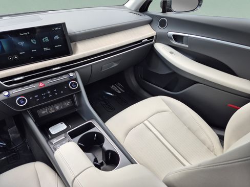 New 2026 Hyundai Sonata SEL FWD image 13