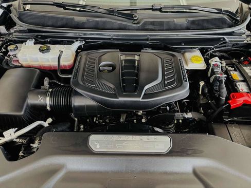 Used 2025 Jeep Wagoneer Series II AWD/4WD image 24