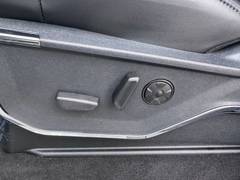 New 2026 Ford F250 Platinum w/ FX4 Off-Road Package image 21