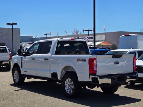 Used 2023 Ford F250 XLT w/ FX4 Off-Road Package AWD/4WD image 6