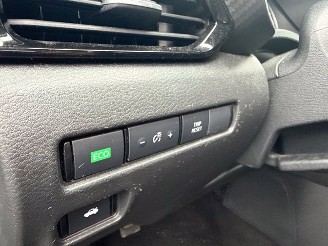 Used 2024 Nissan Sentra SV FWD image 10