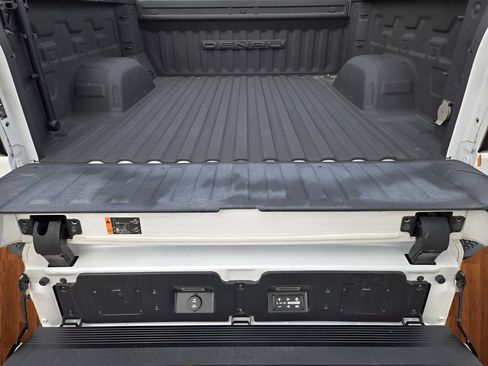 Used 2023 GMC Sierra 1500 Denali w/ Denali Reserve Package AWD/4WD image 30