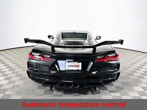 Used 2023 Chevrolet Corvette Z06 RWD image 10