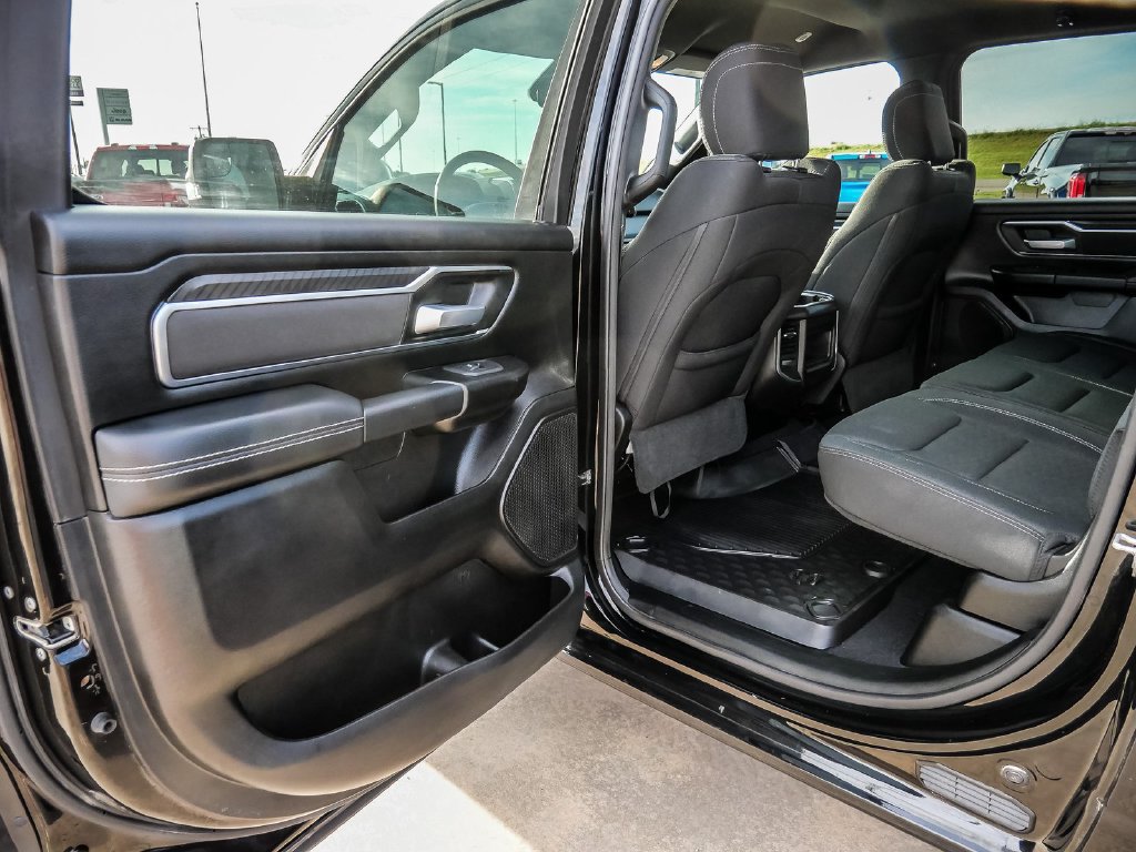 Used 2025 RAM 1500 Big Horn AWD/4WD image 25