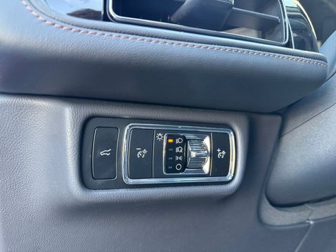 Used 2025 Lincoln Aviator Reserve w/ Equipment Group 201A image 24