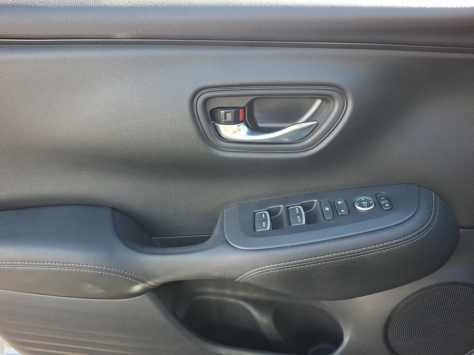 Certified 2024 Honda HR-V EX-L image 11