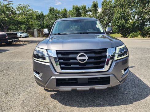 Used 2023 Nissan Armada SL w/ Captain's Chairs Package AWD/4WD image 10