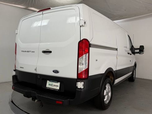 Used 2019 Ford Transit 250 130 Low Roof RWD image 9
