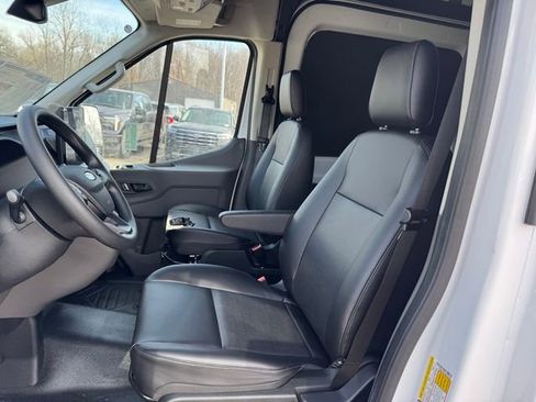 New 2026 Ford Transit 250 148 Medium Roof w/ Load Area Protection Package image 11