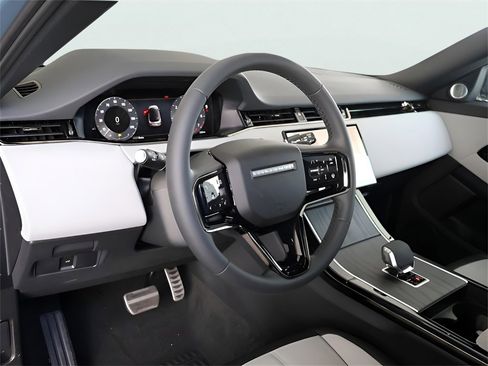 New 2026 Land Rover Range Rover Evoque Dynamic SE image 36