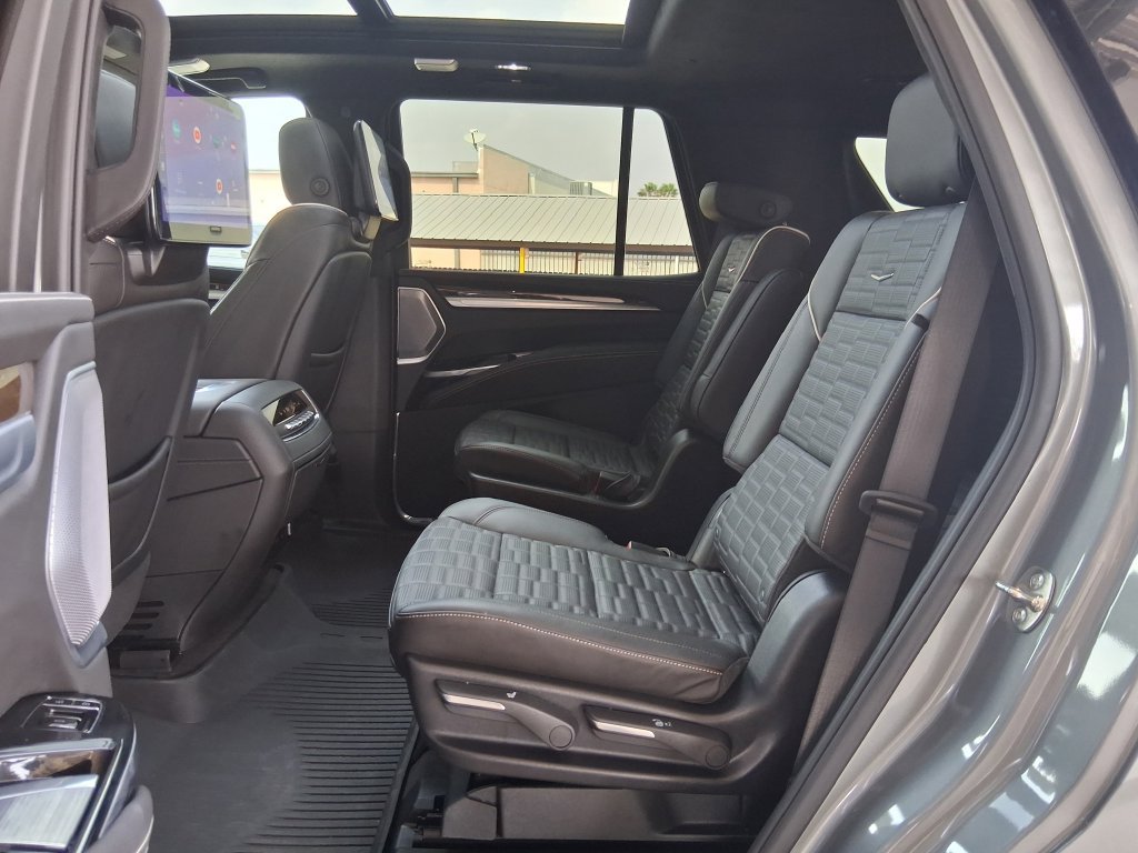 Used 2026 Cadillac Escalade Platinum Sport w/ LPO, Floor Liner Package RWD image 25