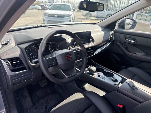 Used 2025 Nissan Rogue SV w/ Rock Creek Premium Package AWD/4WD image 16