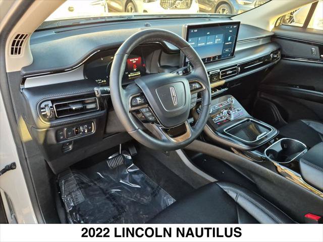 Certified 2022 Lincoln Nautilus FWD w/ Premium Package image 12