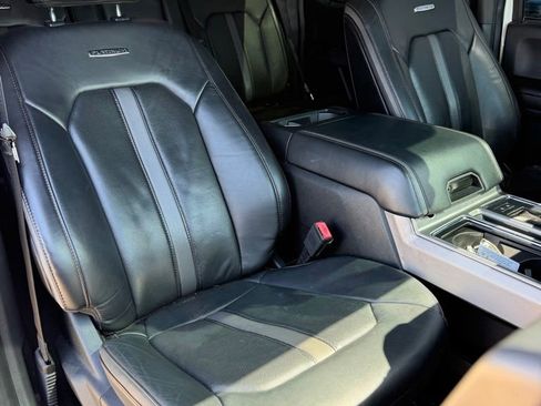 Used 2019 Ford F150 Platinum w/ Equipment Group 701A Luxury AWD/4WD image 21