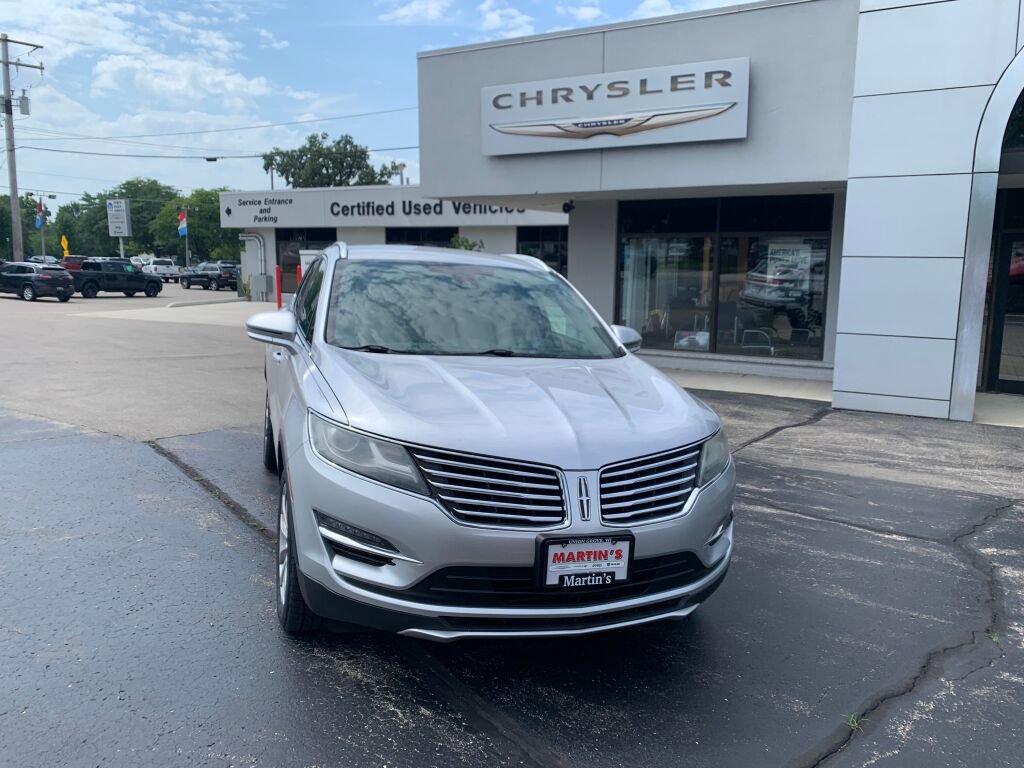 Used 2015 Lincoln MKC FWD w/ Equipment Group 101A Select image 2
