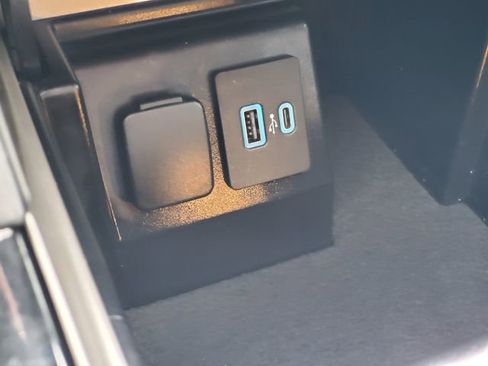 Used 2024 Ford Explorer ST w/ Equipment Group 401A AWD/4WD image 24