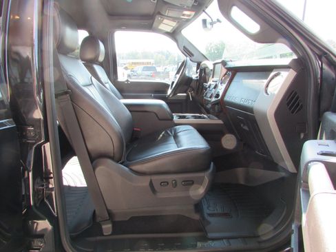 Used 2014 Ford F250 Lariat w/ Lariat Ultimate Package image 12