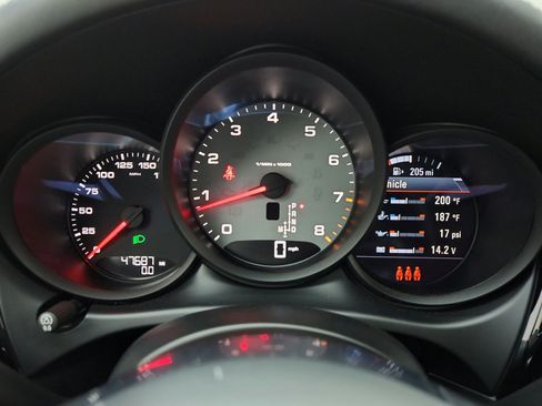 Used 2021 Porsche Macan S AWD/4WD image 32