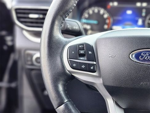 Used 2023 Ford Explorer XLT w/ Equipment Group 202A image 28