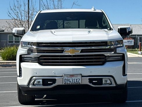Used 2019 Chevrolet Silverado 1500 High Country w/ Technology Package image 10