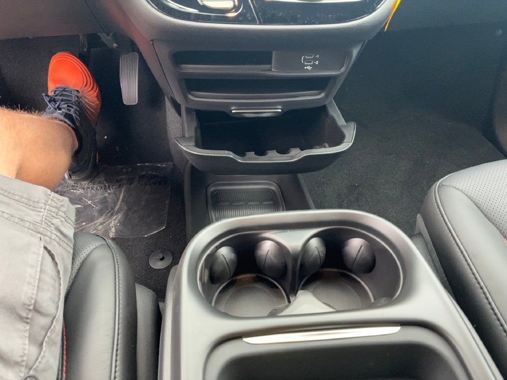 New 2027 Chrysler Pacifica Select AWD/4WD image 14