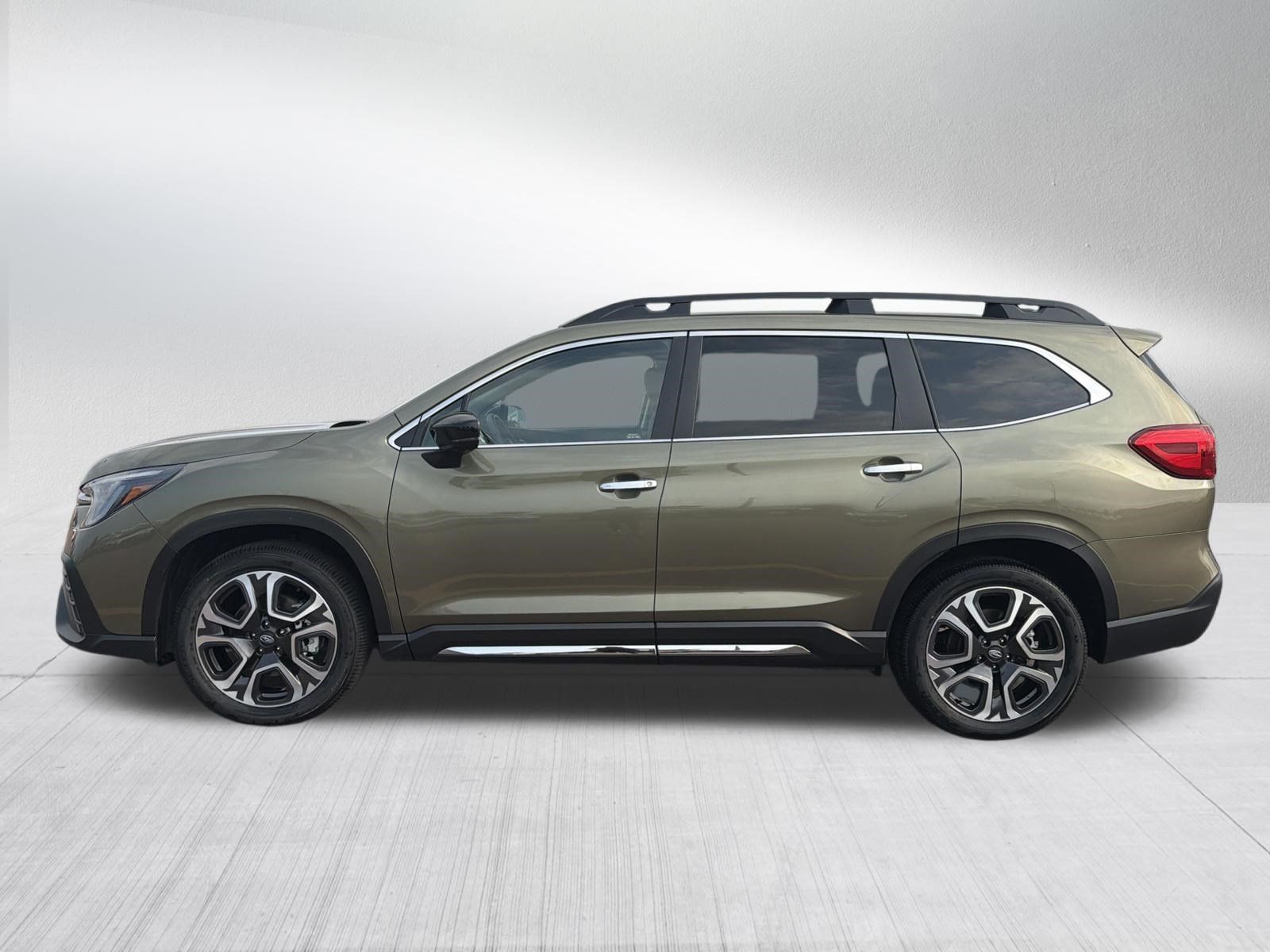 Used 2025 Subaru Ascent Touring w/ Popular Package #2 AWD/4WD image 4